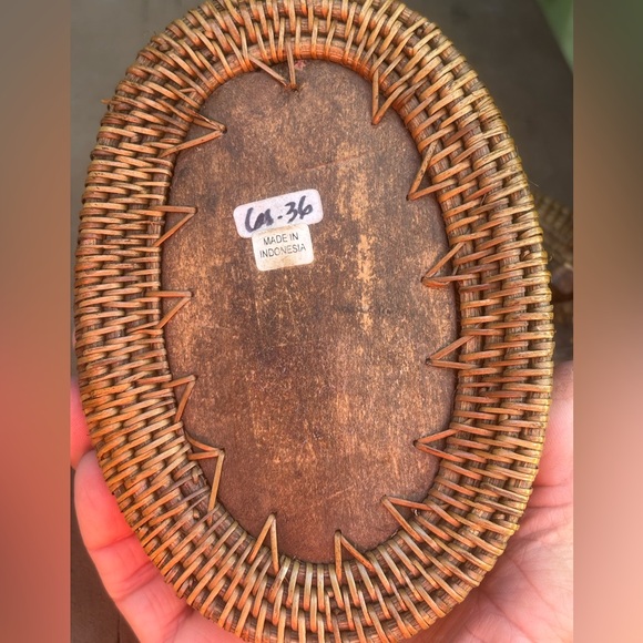 Lombok Indonesia Hand Woven Lidded Basket with 5 Coasters Set Carved Turtle - Picture 5 of 12